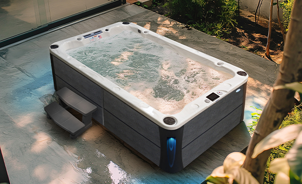 Deck Series Oakland hot tubs for sale